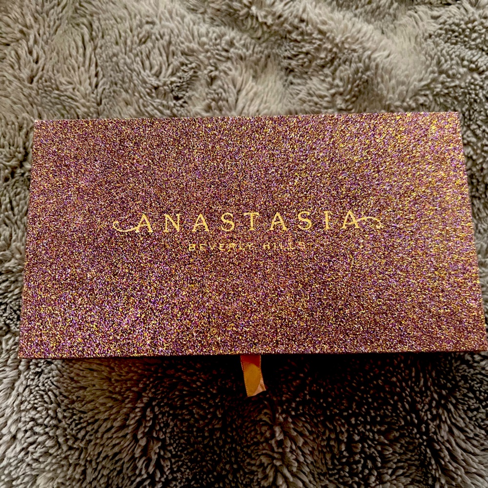 Anastasia Beverly Hills soft glam & renaissance palette set!